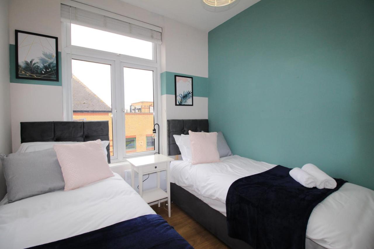 City Centre Gem In Southend Near The Beach, Station And Parking Apartment Exterior photo